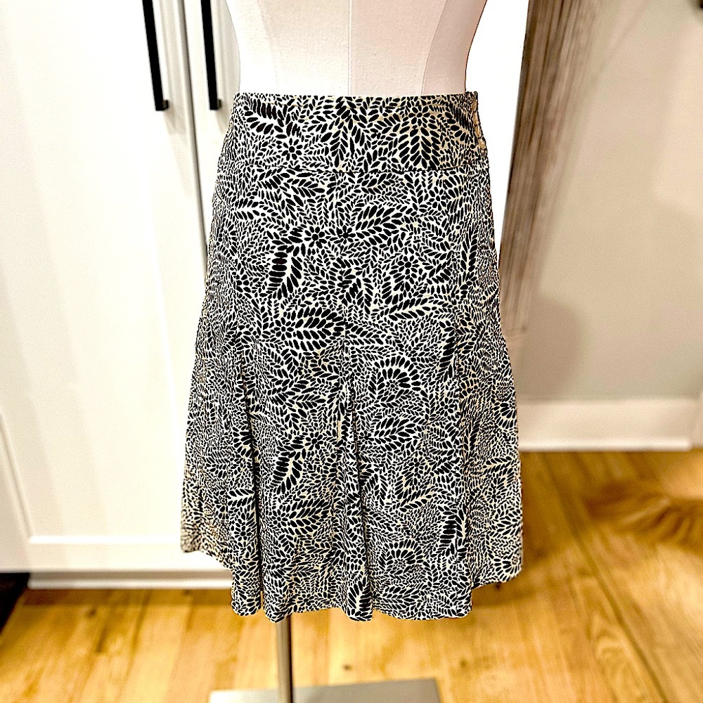 EUC Ann Taylor Petites Fully Lined Fitted Skirt